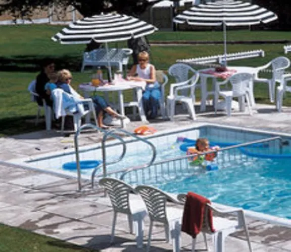 Feriehus Carleton Village *